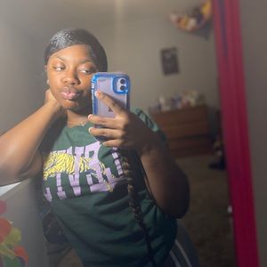 Meet your Posher, Shatari